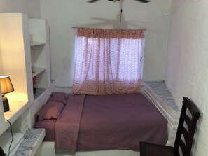 8 عدّة غرف نوم وواي فاي وملاءات أسرّة