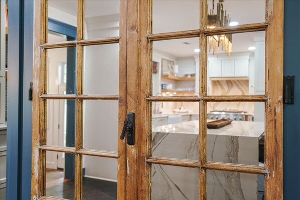 Interior - The '56 Downtown Retreat (Beaufort)