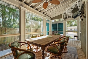 Outdoor dining