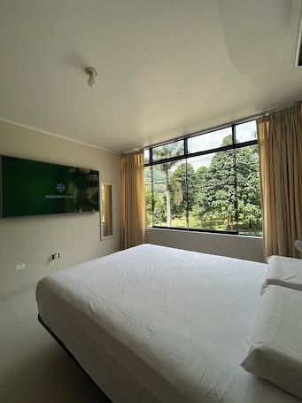 2 bedrooms, in-room safe, iron/ironing board, free WiFi. COMPLETE DUPLEX WITH 2 BEDROOMS AND 3 BATHROOMS IN JAÉN, CAJAMARCA