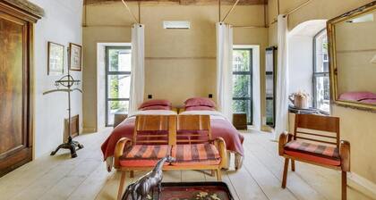 L'Ecurie – Former stable with charm and light