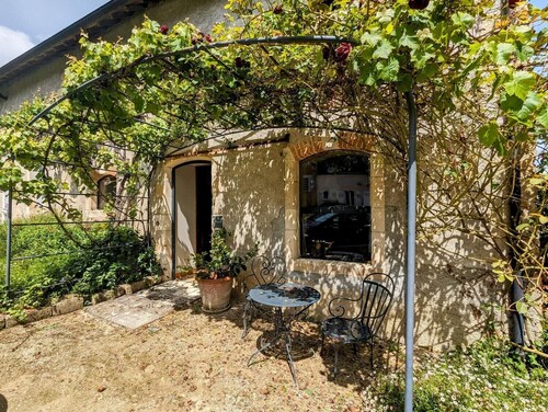 L'Ecurie – Former stable with charm and light