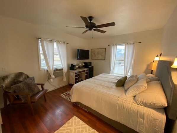 1 bedroom, WiFi, bed sheets