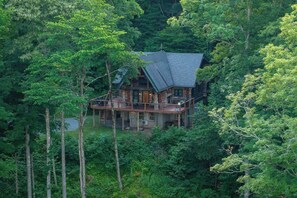 Exterior - Snowshoe View Log Cabin | Hot Tub & Mtn Luxury (Pocahontas County)