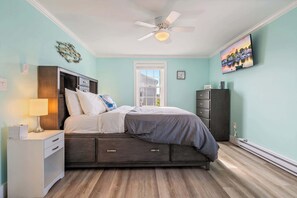 House, Multiple Beds, Balcony, Garden View (The Shore Thing) | 4 bedrooms, individually decorated, individually furnished, bed sheets - The Shore Thing Walk to Beach! (Wells)