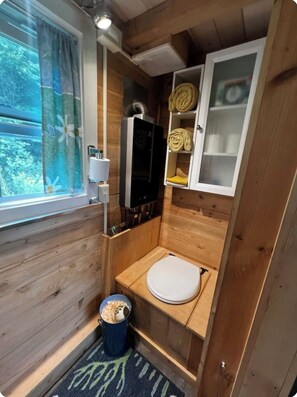 Towels, soap, toilet paper