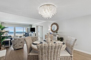 Dining - Amelia Surf & Racquet Club B163 | 6th Floor Oceanfront | Pools | Tennis Courts | Sleeps 6 (Fernandina Beach)