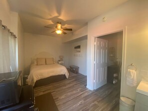 2 bedrooms, bed sheets