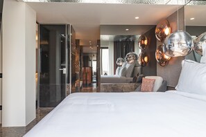 Svit - 1 kingsize-säng | Minibar, värdeförvaringsskåp på rummet, skrivbord och gratis wi-fi