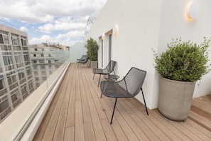 Suite, 1 King Bed | View from room