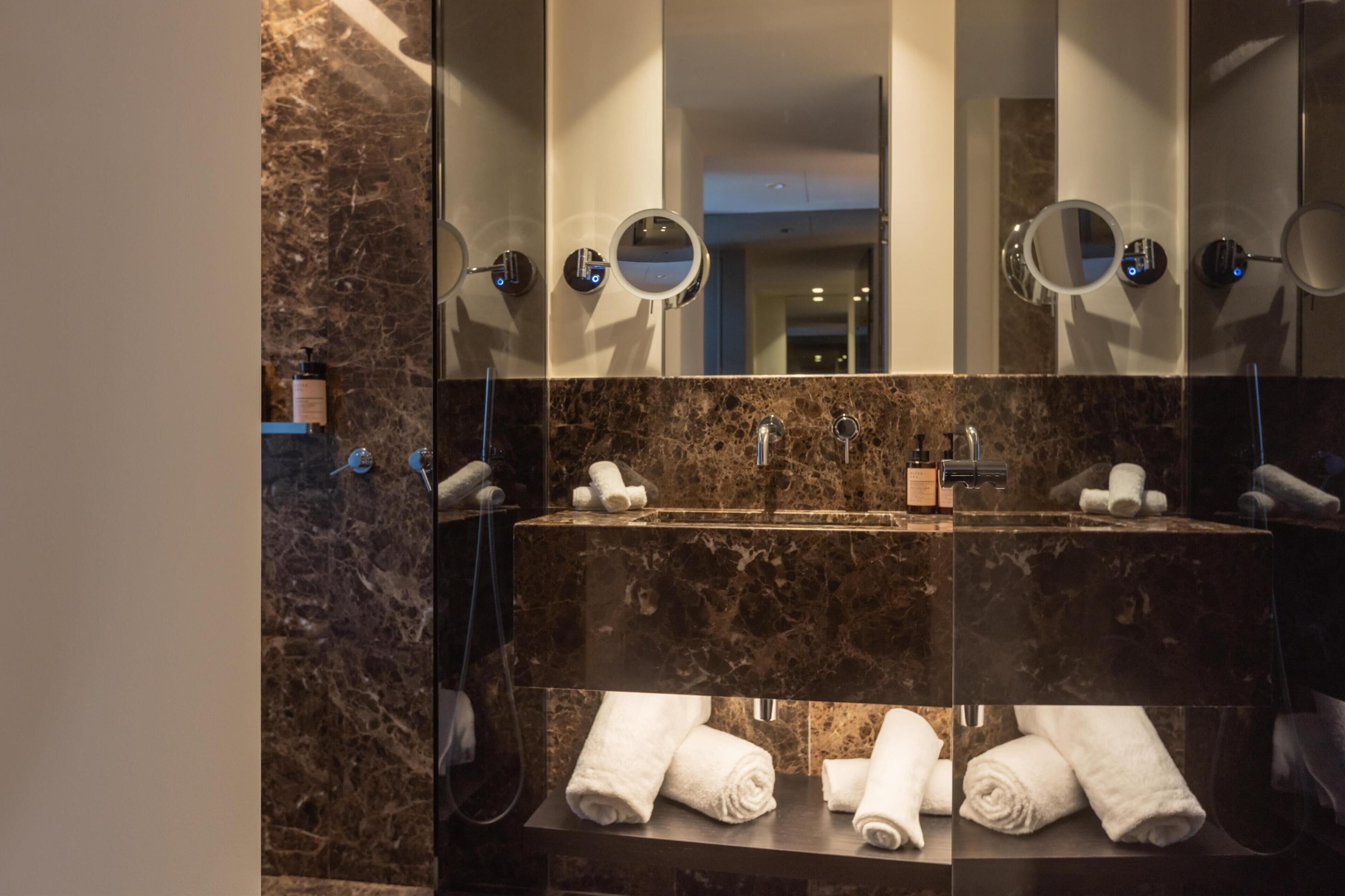 Foto - Adia Aluma Athens, Curio Collection By Hilton