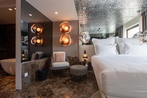 Suite, 1 King Bed | Minibar, in-room safe, desk, free WiFi
