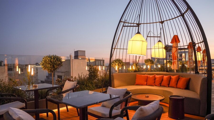 Adia Aluma Athens, Curio Collection By Hilton