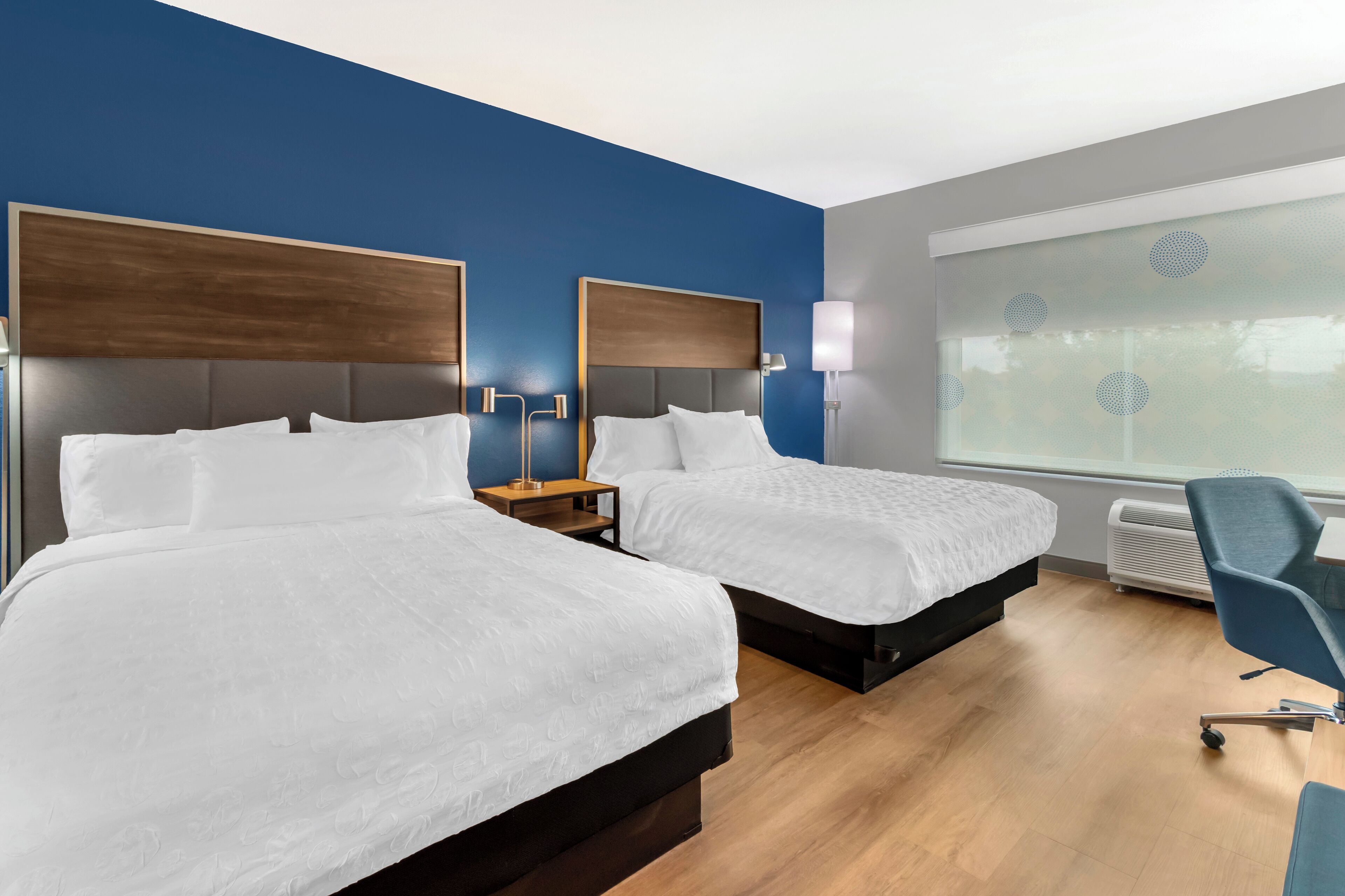 Desk, laptop workspace, free WiFi, bed sheets