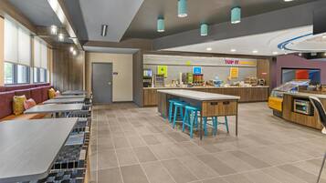 Free daily buffet breakfast