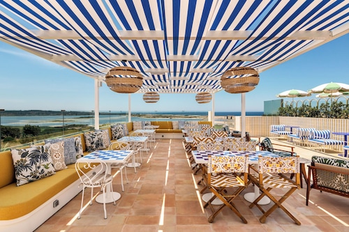 Amarello Hotel Praia Santo Andre, Tapestry Collection Hilton (2)