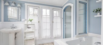 Historic Home w/ Sauna, HotTub, Speakeasy & Game Room