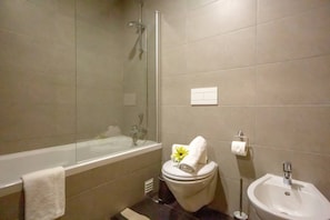 Haartrockner, Bidet