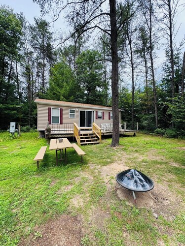 Rental Cabin #402 w/ King bed