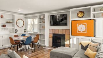 Smart TV, books