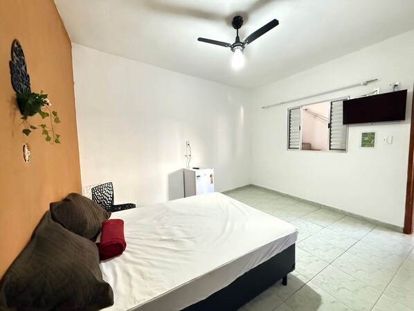 Suite | 1 bedroom, laptop workspace, blackout drapes, iron/ironing board