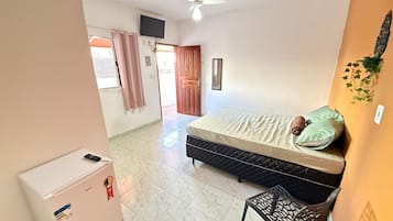 Suite | 1 dormitorio, espacio para trabajar con un portátil, cortinas opacas