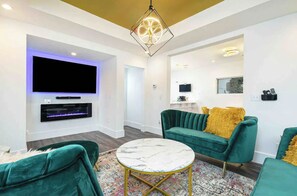 TV connectée, cheminée