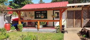 Terrace/patio - Quaint Cozy Studio w/ Offstreet Parking (Eureka)