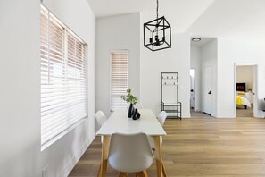 Dining - Modern Oasis: Cozy Retreat Near the Strip (North Las Vegas)