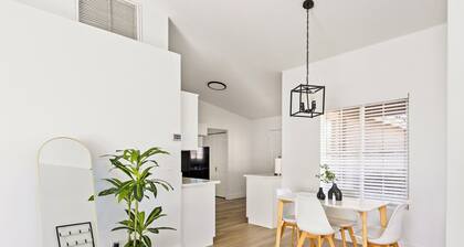 Modern Oasis: Cozy Retreat Near the Strip
