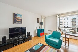 TV, books