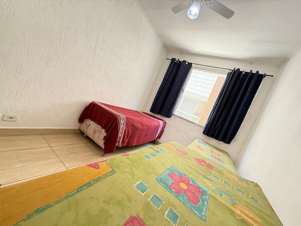 Departamento | 2 habitaciones, cortinas blackout y tabla de planchar con plancha 