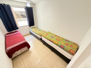 Apartment | 2 bedrooms, blackout drapes, iron/ironing board, free WiFi
