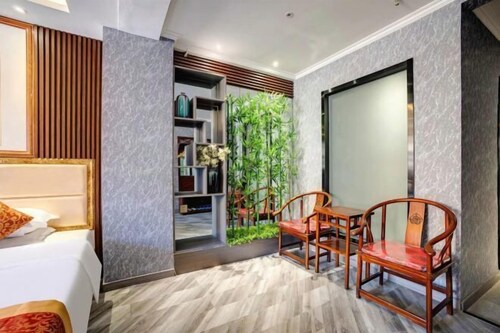 Wanming Hotel (Taiyuan Railway Station Wuyi Square Branch)