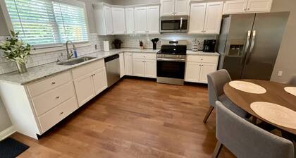 Secretariat Cottage | Cozy Versailles Getaway