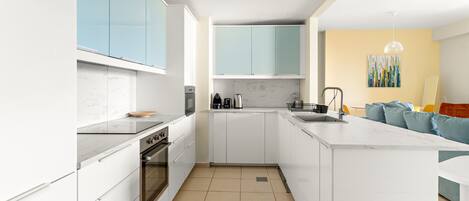 Fridge, microwave, oven, coffee/tea maker
