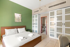 1 dormitorio, tabla de planchar con plancha, wifi gratis y ropa de cama