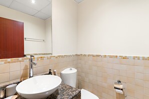 Hair dryer, towels