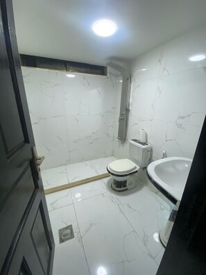 Handtücher, Seife, Toilettenpapier