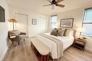 2 soverom, skrivebord, strykejern/-brett og wi-fi