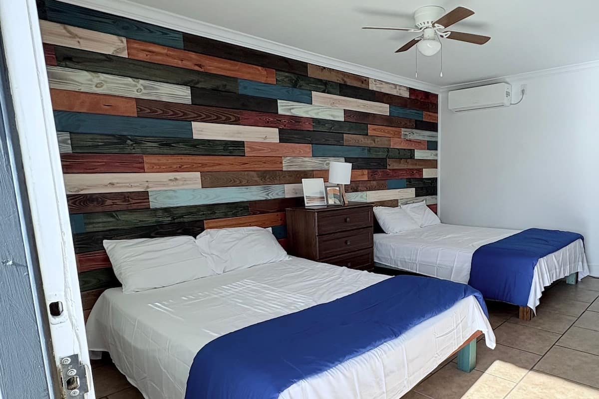 Studio Suite, 2 Queen Beds, Non Smoking, Kitchenette | Soundproofing, free WiFi, bed sheets