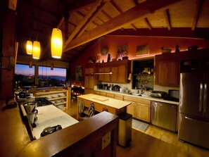 Mikrowelle, Ofen, Herdplatte, Geschirrspüler