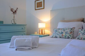 1 bedroom, iron/ironing board, Internet, bed sheets