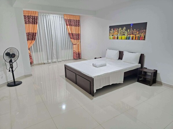 1 bedroom, iron/ironing board, internet, bed sheets