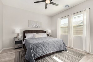 3 bedrooms, desk, iron/ironing board, free WiFi