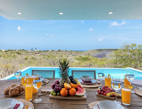 Villa Kas Di Lotte, 3-bedroom villa in marvelous Coral Estate with AC, WiFi