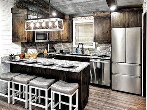 Fridge, microwave, oven, stovetop - Secluded Getaway 5 MIN To Downtown Gatlinburg, 600 sqft Deck w/ Firepit & Sofa! (Gatlinburg)