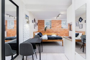 Iron/ironing board, WiFi, bed sheets - Park Kleparski Comfort Studio (Kraków)