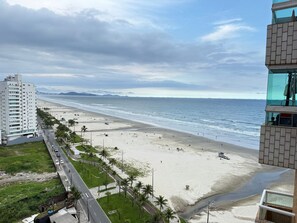 Apartemen Keluarga | Pantai | Pantai di sekitar dan pasir putih