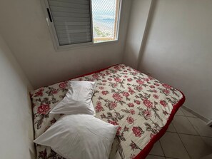Apartamento básico | 1 dormitorio, cortinas opacas, tabla de planchar con plancha